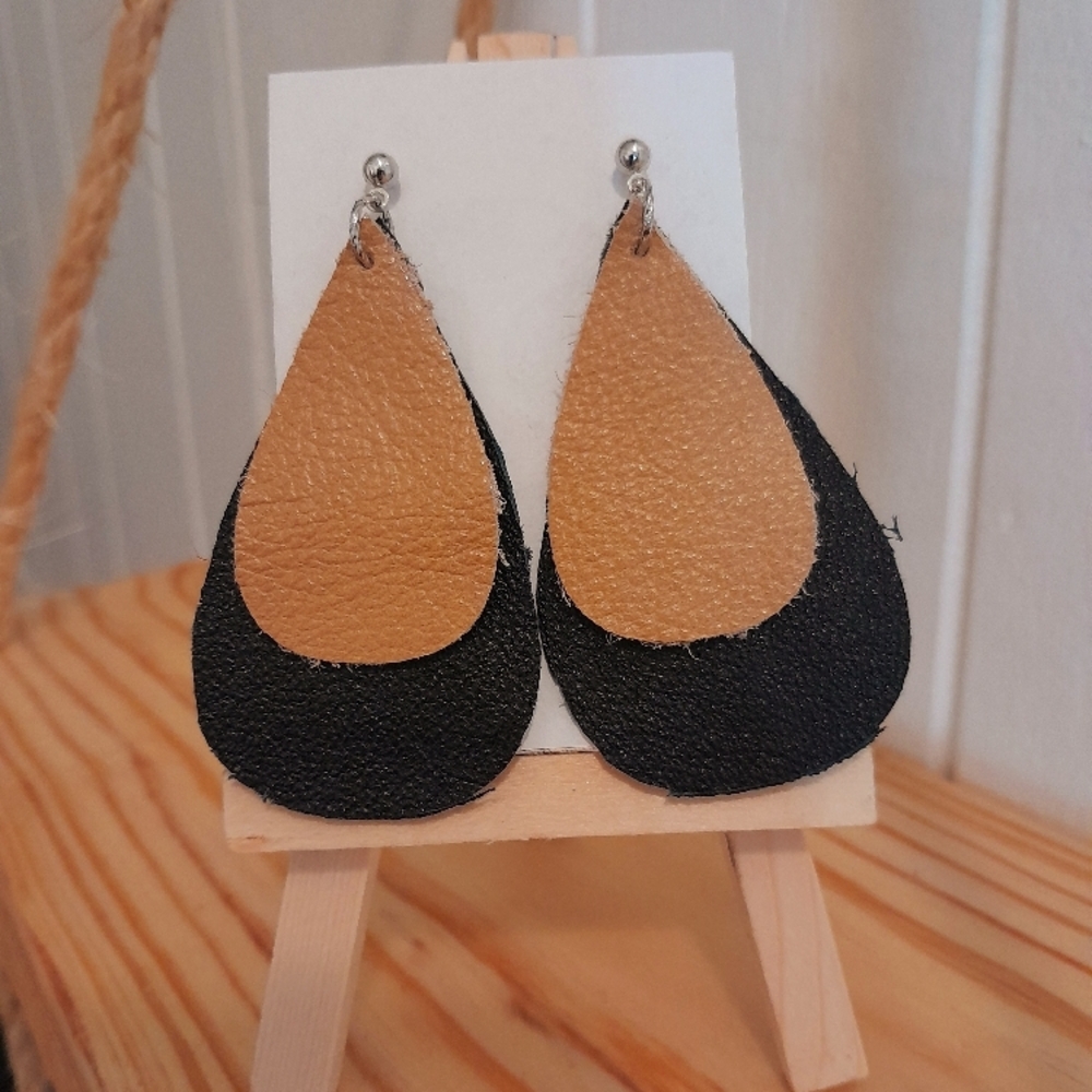 Black and Tan Teardrop Earrings